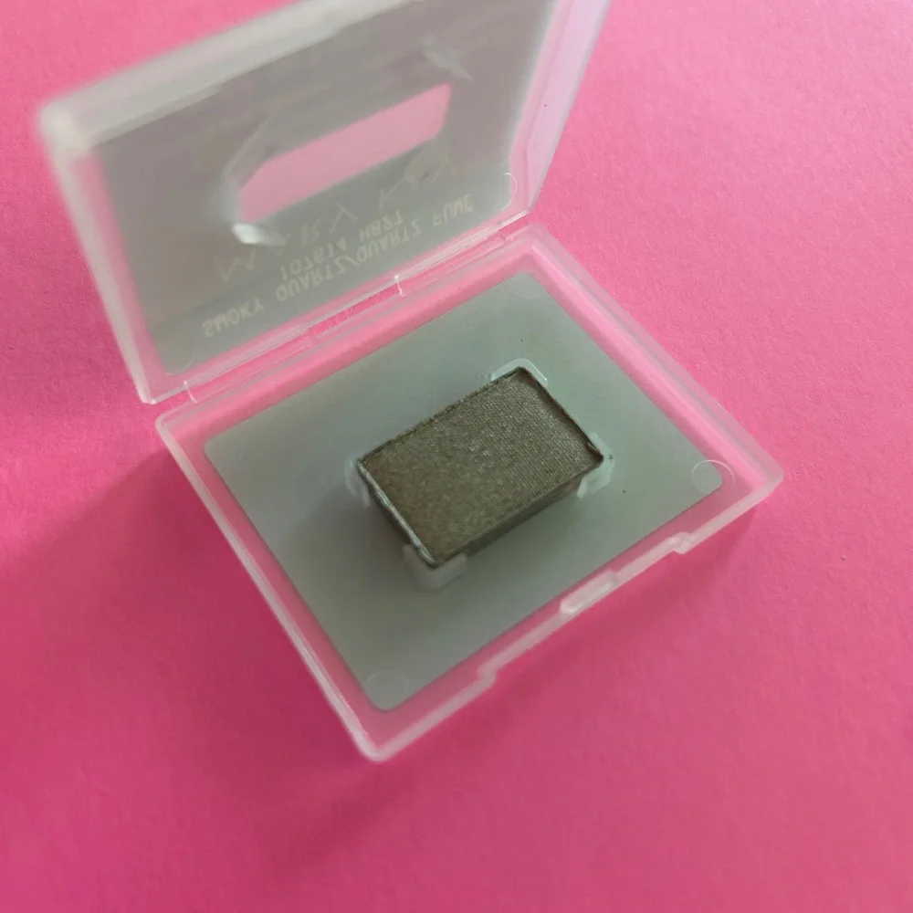 Mary Kay Chromafusion Smoky Quartz Eyeshadow - Gray - Picture 2 of 2